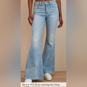 NWT Flare American Eagle Size 4 short Light Wash